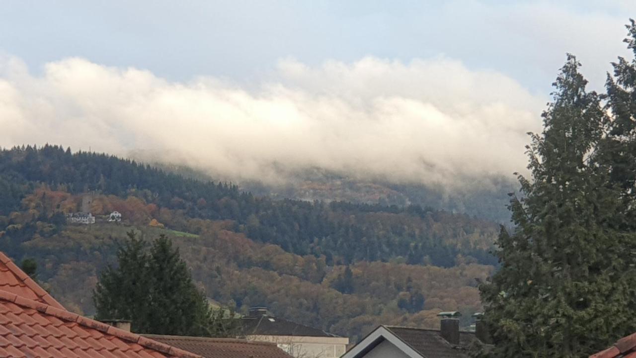 Boardingappartement Windeckblick, Ruhige, Zentrale Lage Mit Grossem Suedbalkon บึล ภายนอก รูปภาพ